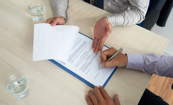 Hợp đồng đặt cọc: Điều khoản, rủi ro và cách ký an toàn 2 hợp đồng đặt cọc