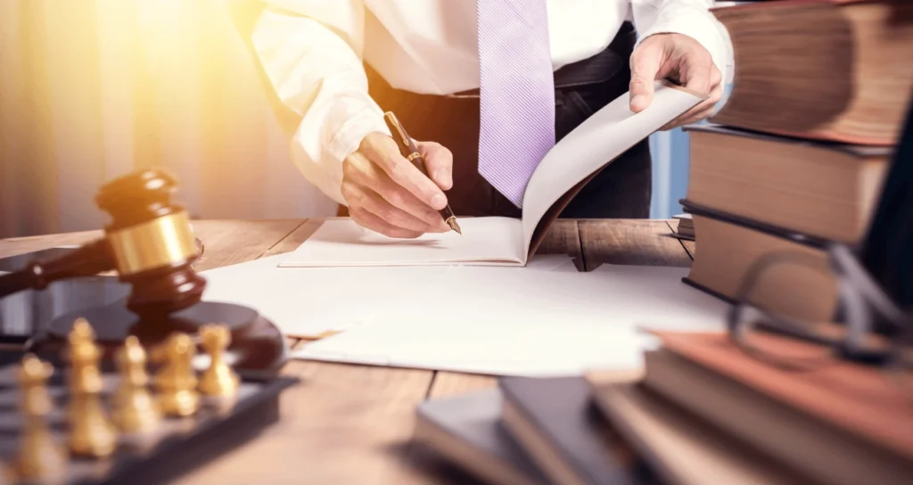 Pháp lý bất động sản: Checklist kiểm tra trước khi mua 2 phap ly bat dong san hslands